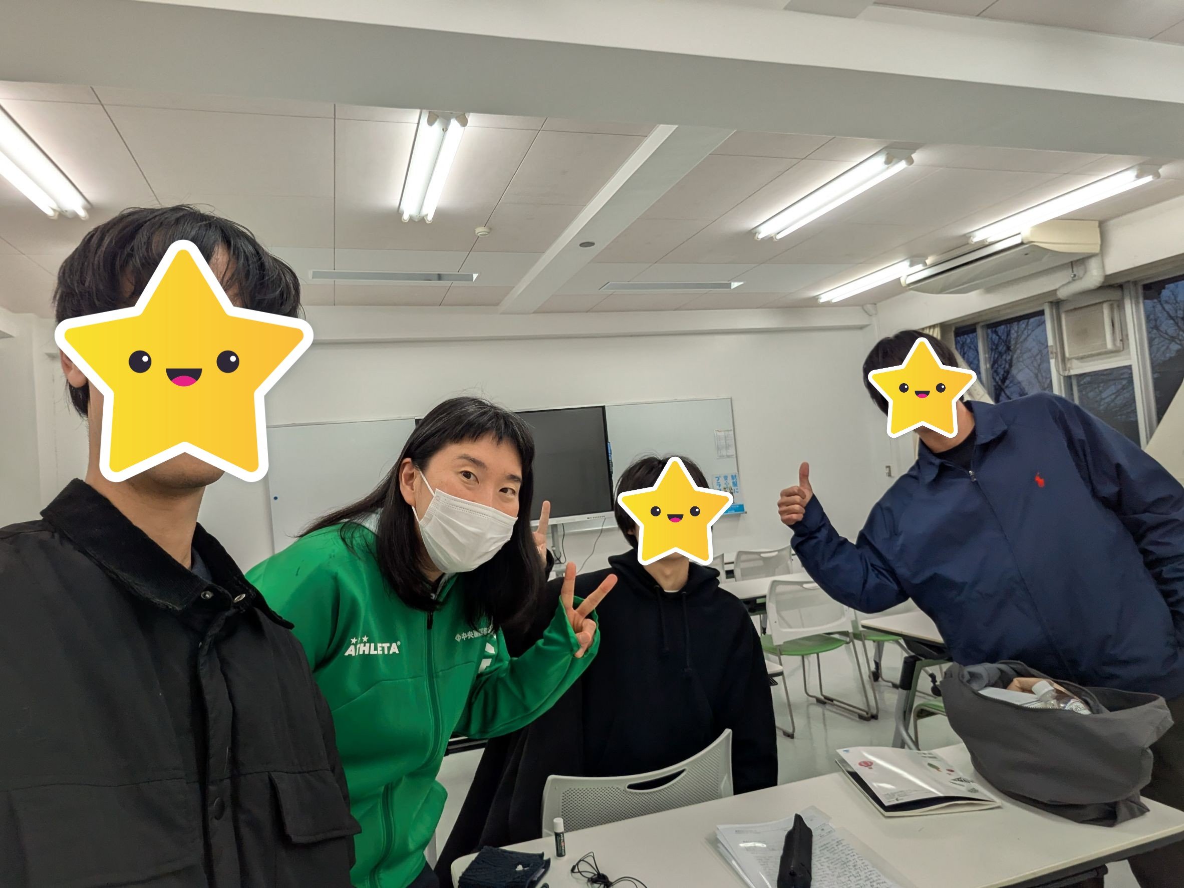 卒業アルバム作成中